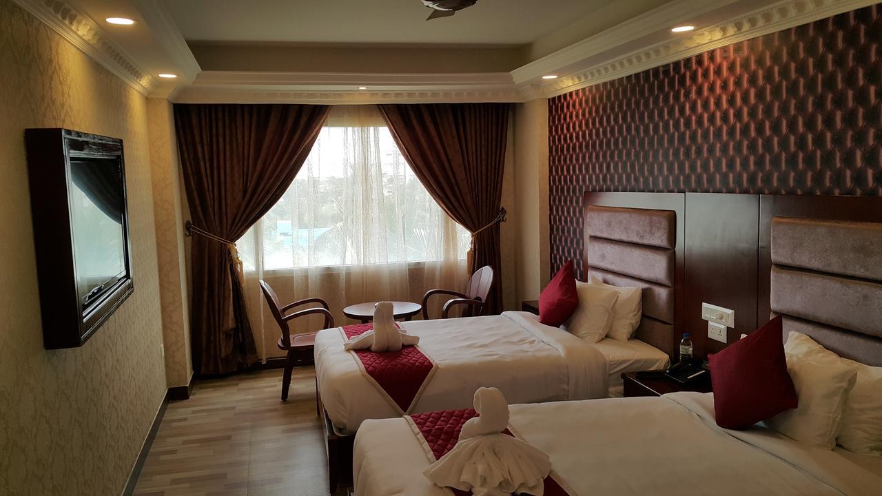 Hyders Park The Business Hotel Thanjavur Extérieur photo